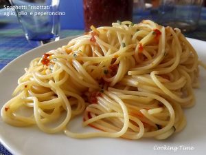 Spaghetti risottati aglio, olio e peperoncino